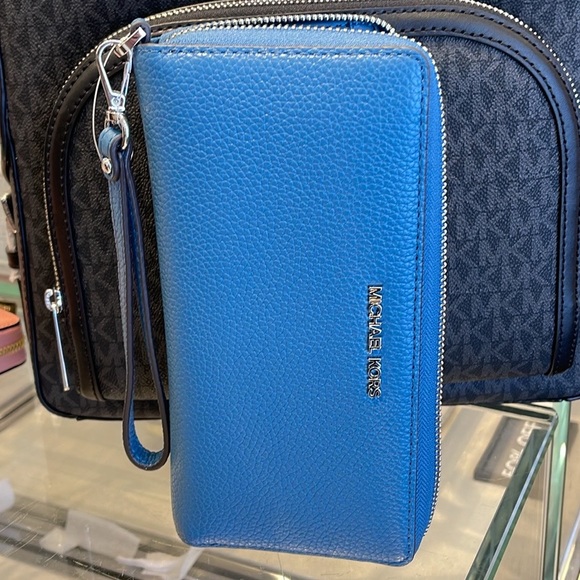 Michael Kors Handbags - MICHAEL KORS
Leather Continental Wristlet Phone Case Wallet 
Teal
NWT